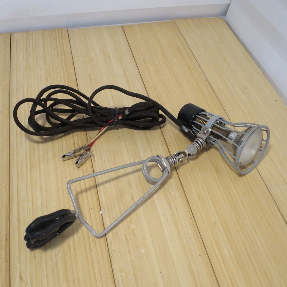 Vintage Bell System 48 Volt‎ Clip Clamp Cloth Cord Work Lamp (with working bulb)